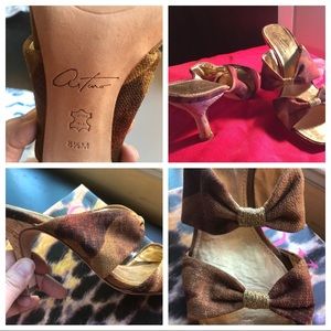 Arturo Chiang women’s mule heels size8.5